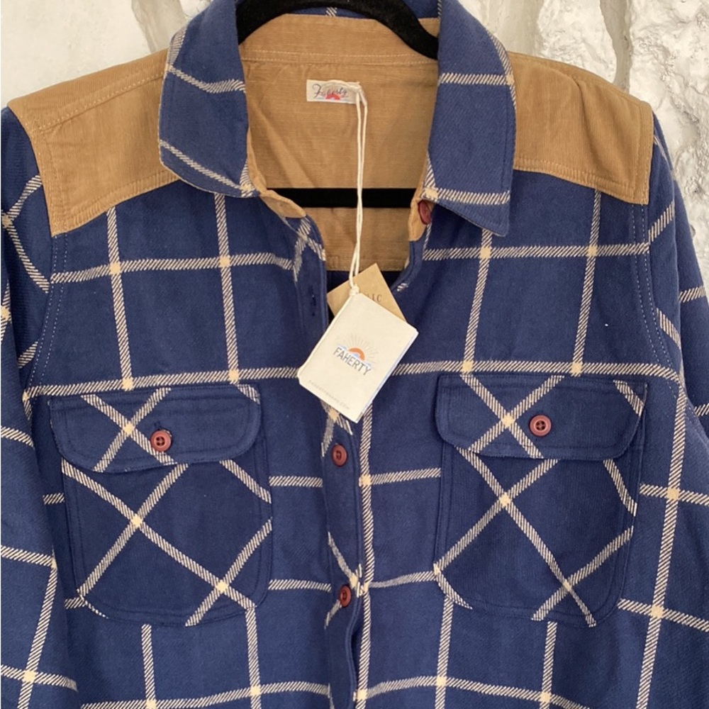 Faherty women’s flannel L (NWT)